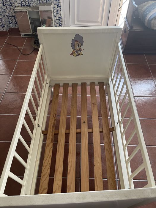 Berço de bebé e criança