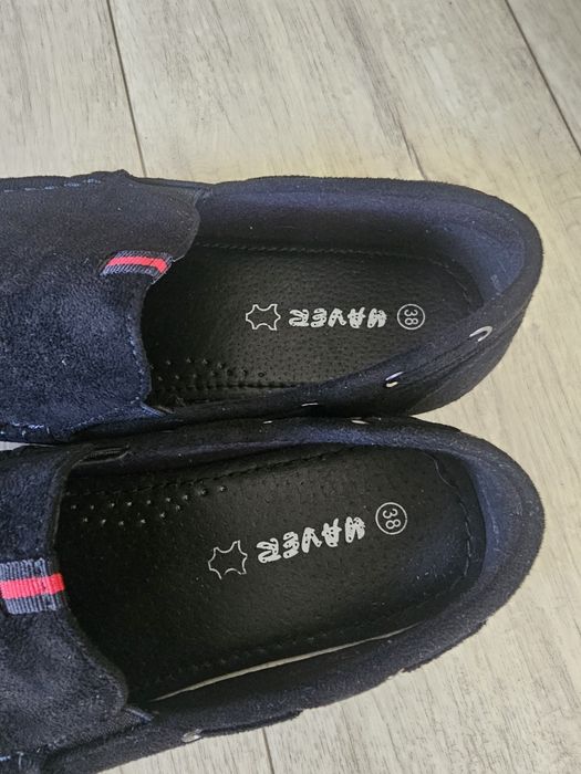 Nowe mokasyny y chłopięce r.38