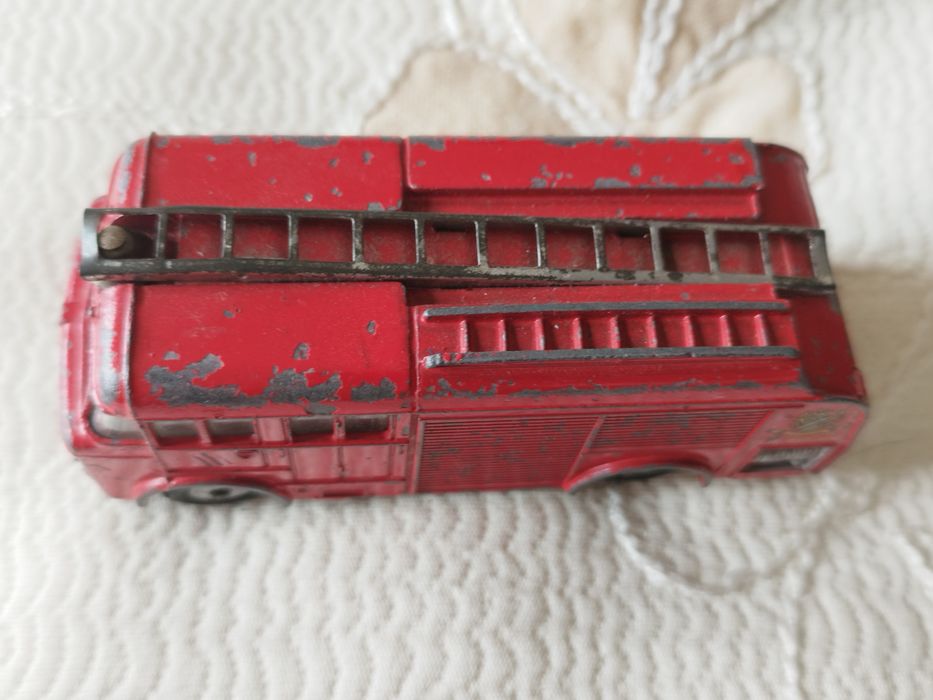 Camião de bombeiros "Fire Engine" da Dinky Toys, ref. 259.