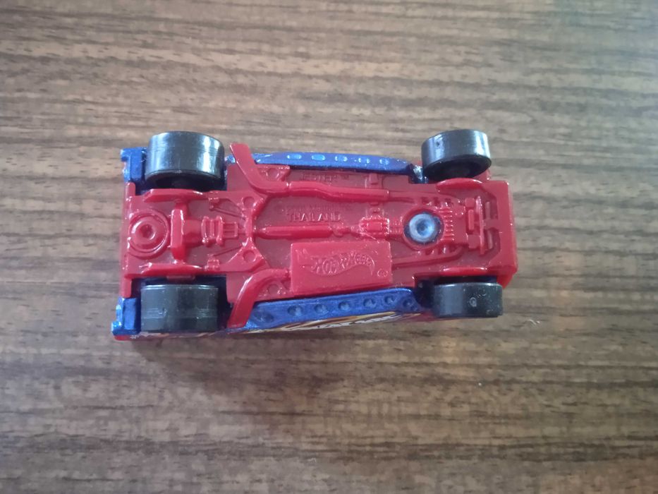 Hot Wheels Torpedo Jones Jester