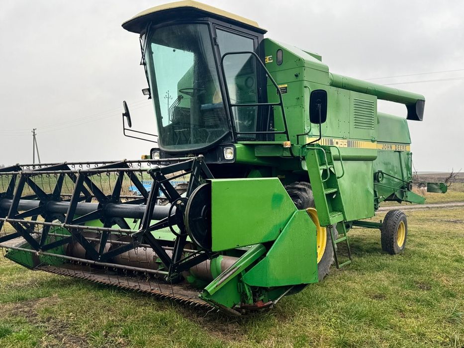 Продам комбайн джондир 1055