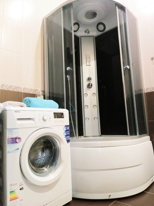 Посуточно, Просторная  квартира центр, Мост-Сити, паркоместо, Smart TV