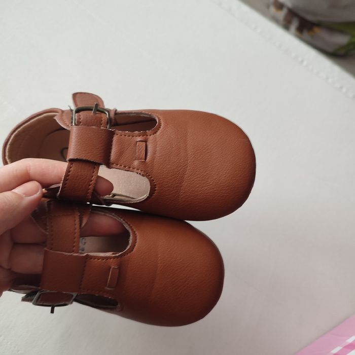 Buty dla dziewczynki 25