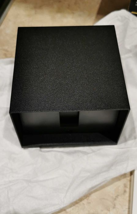 Lampa Ogrodowa LED Kinkiet Elewacyjny Resonate 8W IP44 CCT RGB PHILIPS