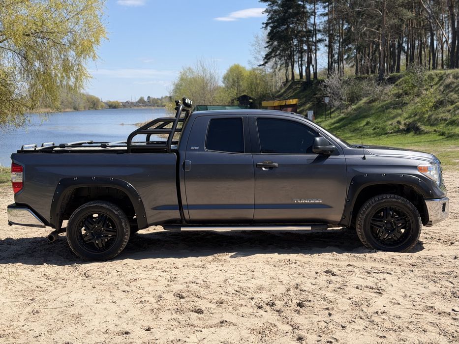 Продам Toyota Tundra