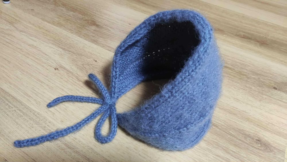 чепчик ретро б/в 200 грн