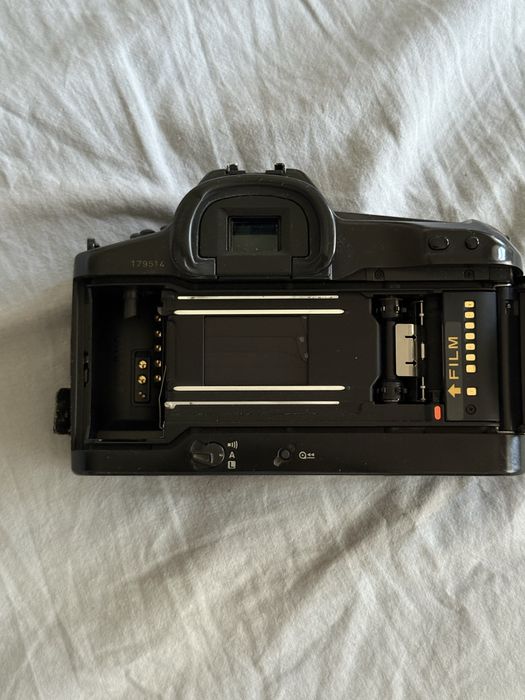 професійна плівкова фотокамера canon eos 1