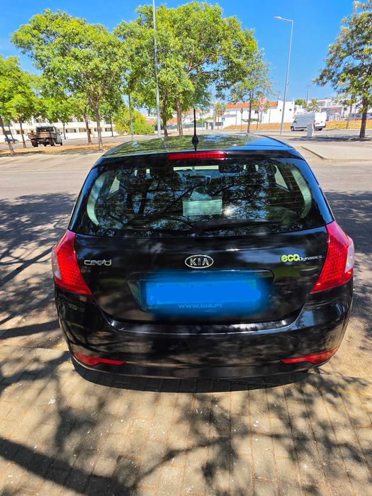 Kia Cee'd 1.6 CRDi 2011 - Excelente Estado / Nacional