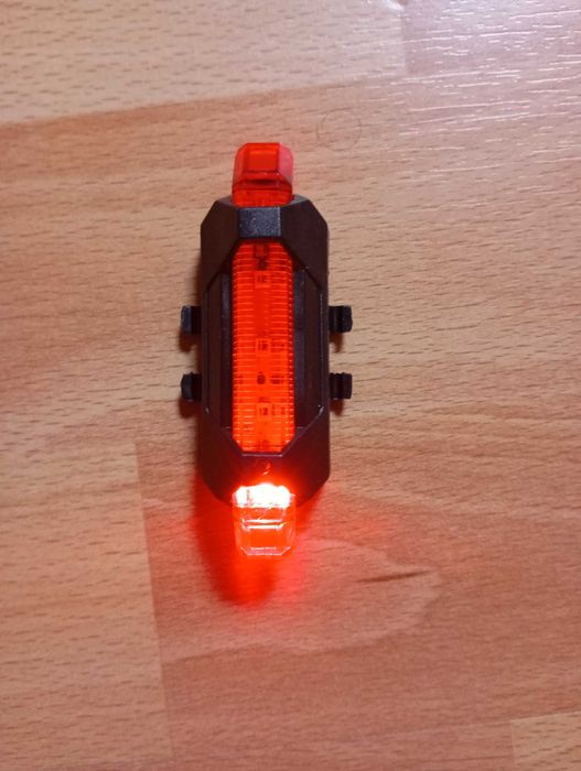 Luz traseira de bicicleta com 5 LED à prova de água (NOVO)