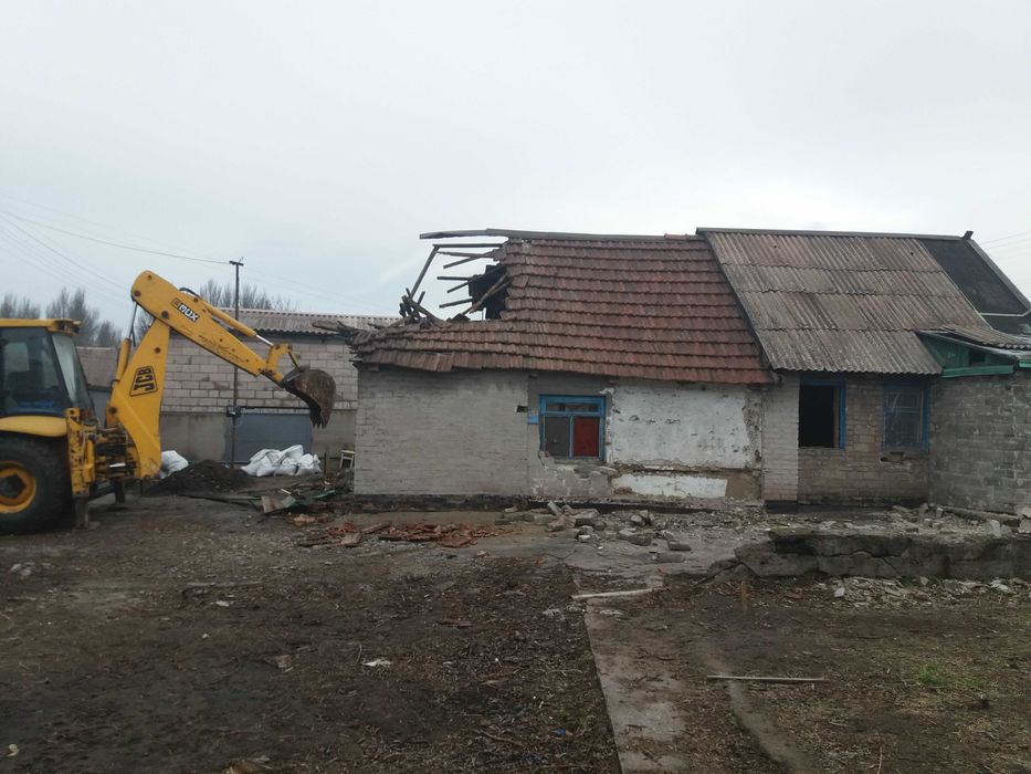 Экскаватор, минипогрузчик, вывоз мусора, демонтаж дома, песок, щебень