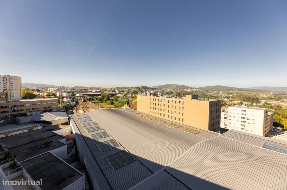 Apartamento T4 com 189m2 em Maximinos - Braga