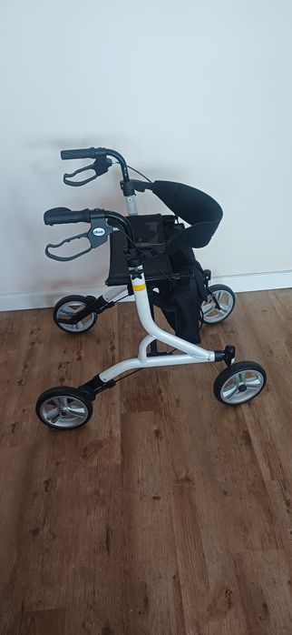 Balkonik rehabilitacyjny na kółkach