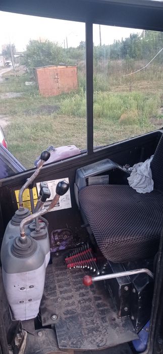 Мініекскаватор Komatsu pc 27 разом з евакуатором