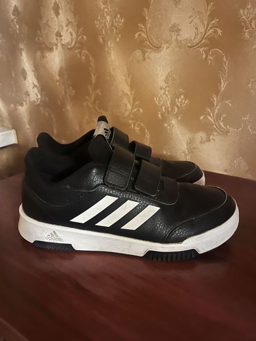 Кеди/ кросівки adidas