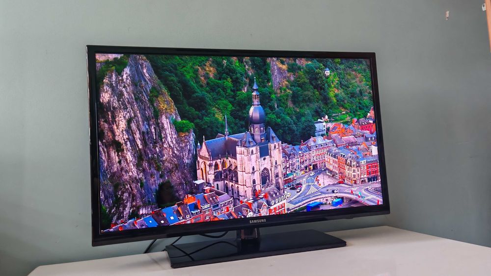 Telewizor Samsung 32 cale + tuner DVB-T 2