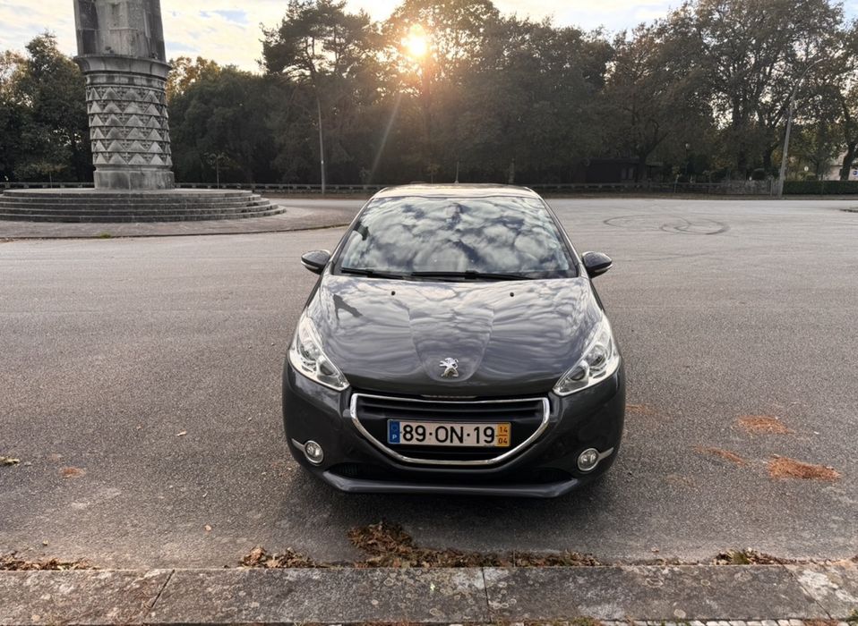 Peugeot 208 Allure — photo 2