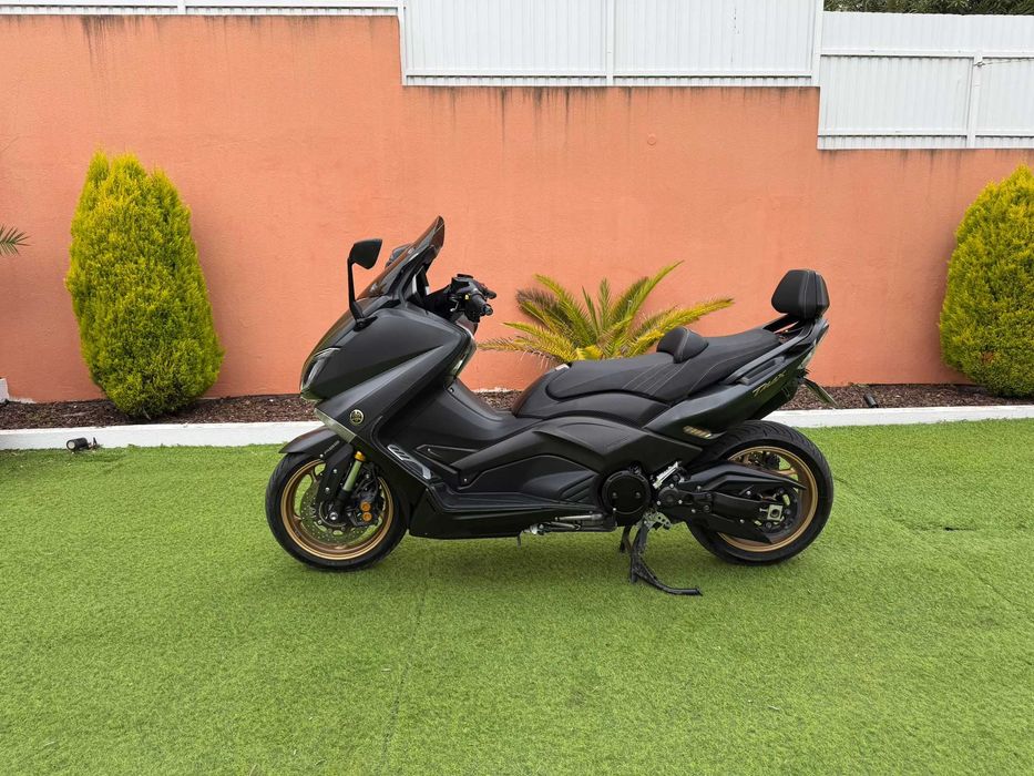 Yamaha TMAX 530 IRON MAX – 2016