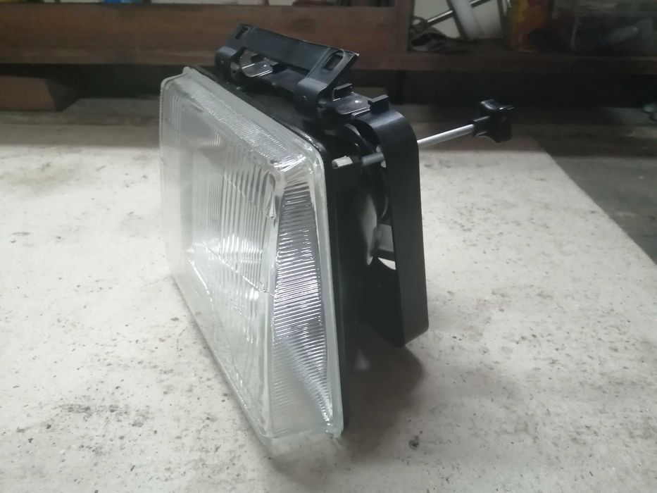 Otica direita Opel Corsa A