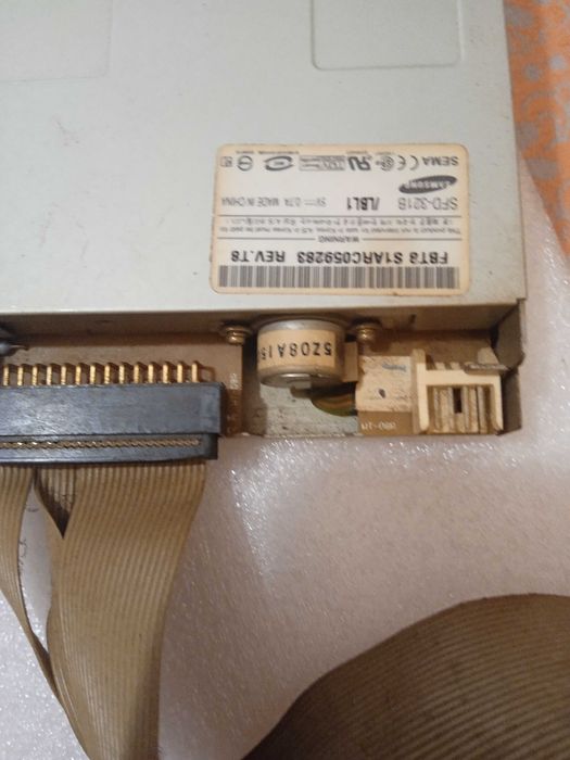 Флоппи дисковод Samsung Sfd - 321 b