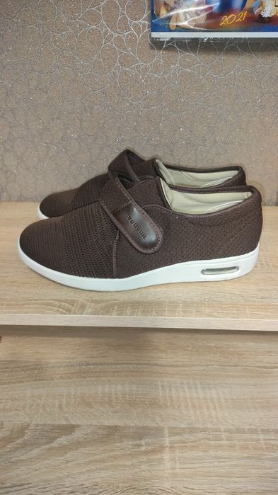 Продам мужские мокасины