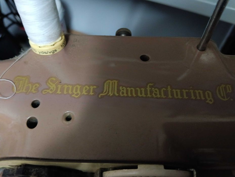 Máquina de costura Singer (2)