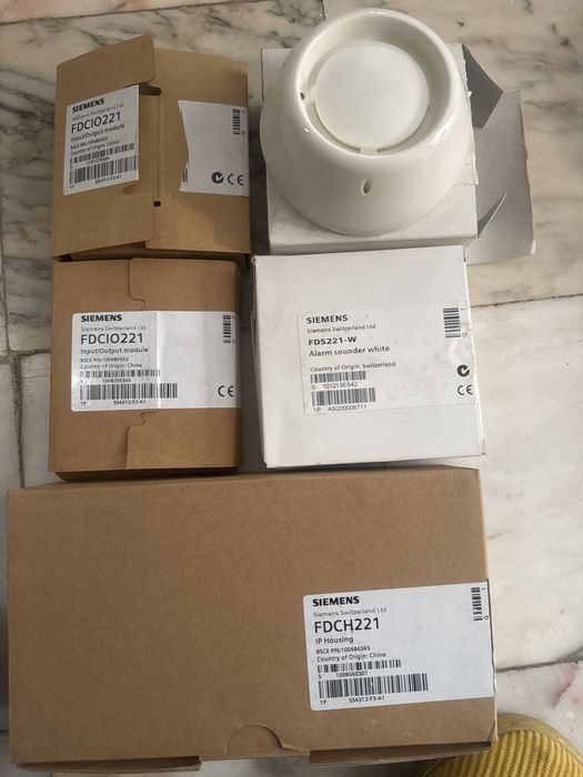 Detetores opticos endereçaveis Siemens OP720,e OP110, central FC1008