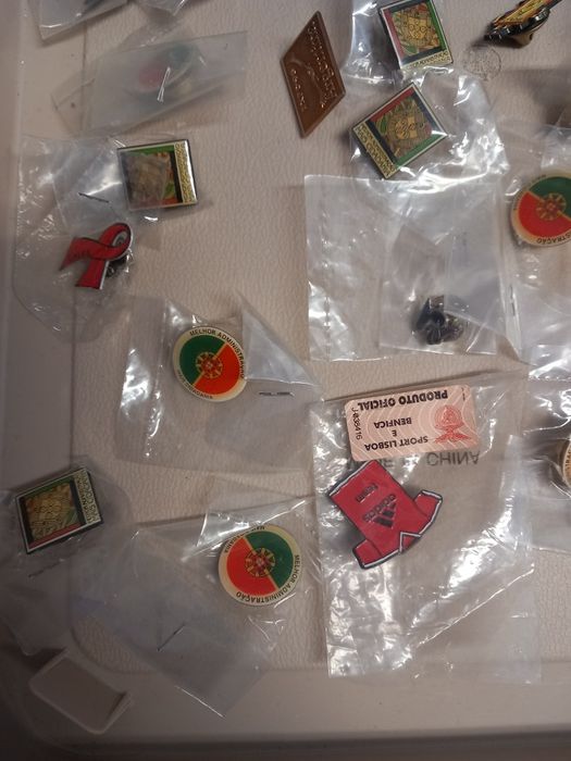 Coleção de pins portugueses