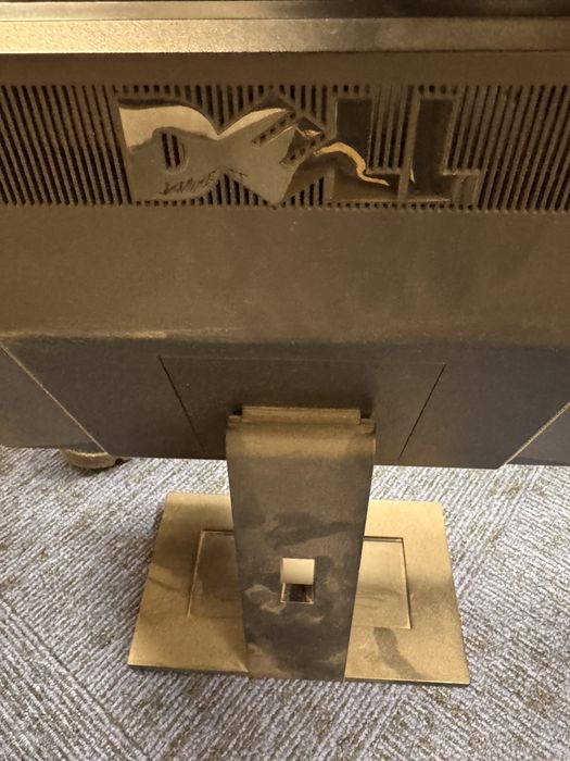 Monitory Dell stan jak na zdjeciach