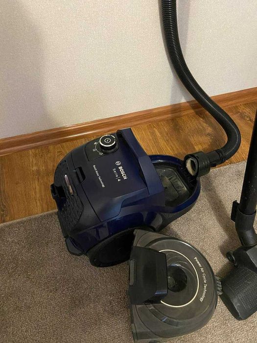 Пилосос Bosch BGS21X320