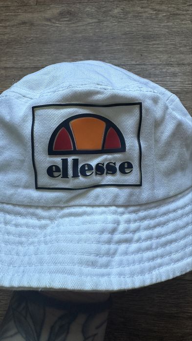 Панама фірма Ellesse