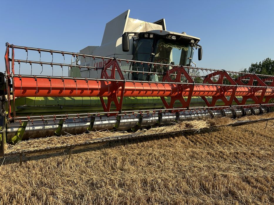 Комбайн Claas Lexion 580+
