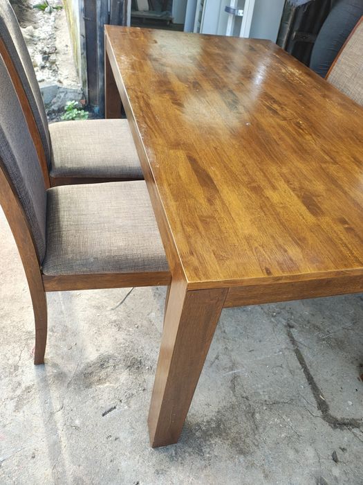 MESA EM MADEIRA com 4 Cadeiras.(ENTREGA grátis))