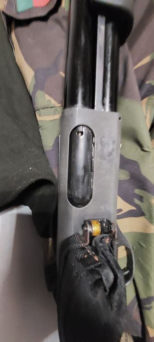 Vendo shotgun airsoft bom estado