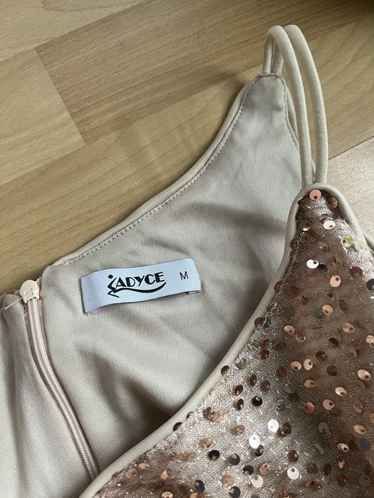 Długa cekinowa sukienka różowa ASOS