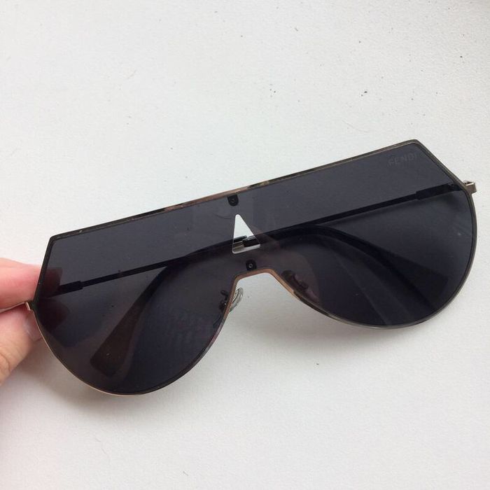Fendi крутые очки Италия.Dior