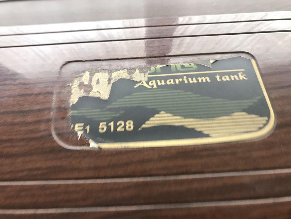 Акваріум на підставці