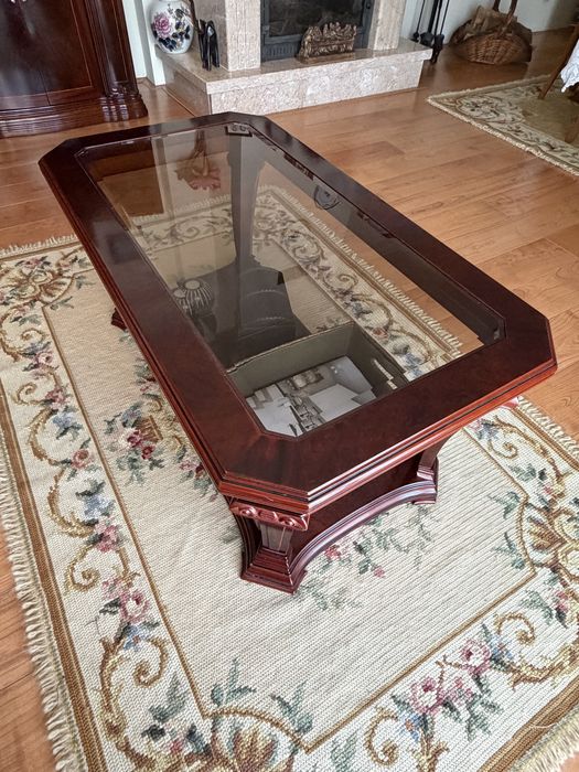 Mesa de centro em madeira maciça