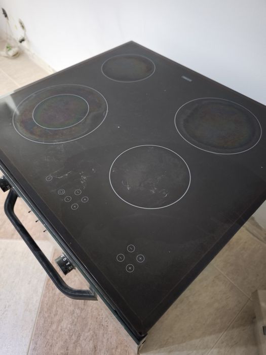 Forno e Placa eléctrica Zanussi