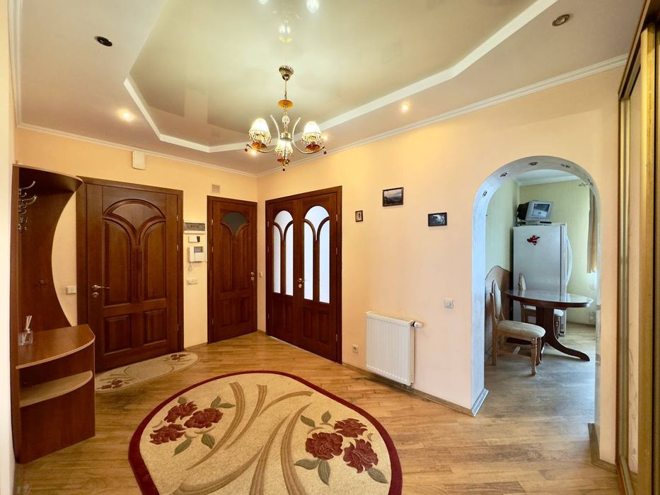 Здам 3х кімнатну квартиру в центрі!