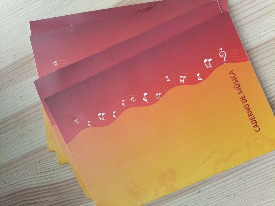 4 cadernos música novos
