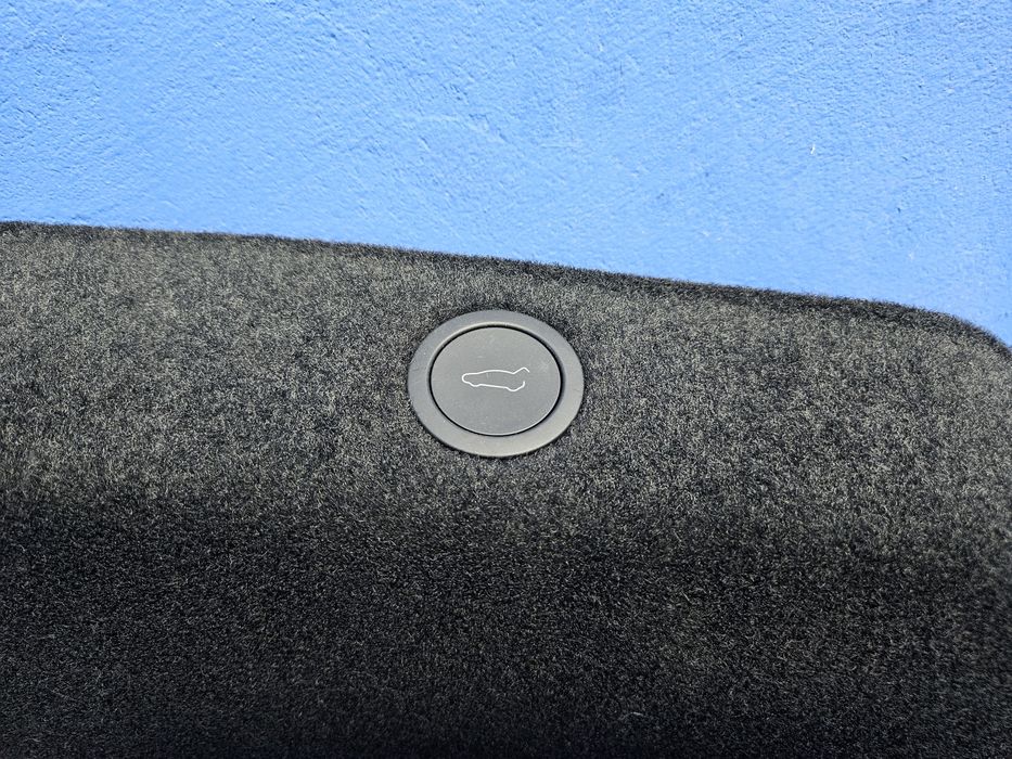 TAPICERKA bagażnika TESLA Model 3 lift tylnej klapy podbitka tył oem