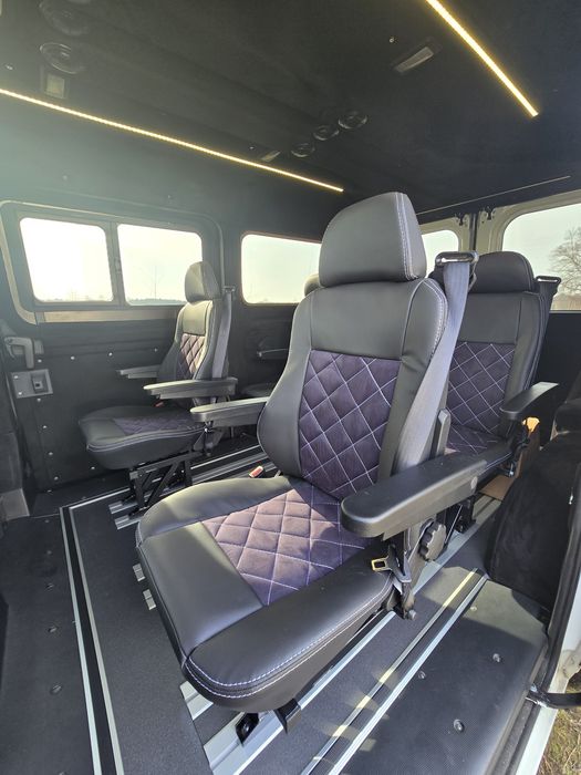 Zabudowa busa VIP dodatkowe fotele homologacja Klimatyzacja szyby