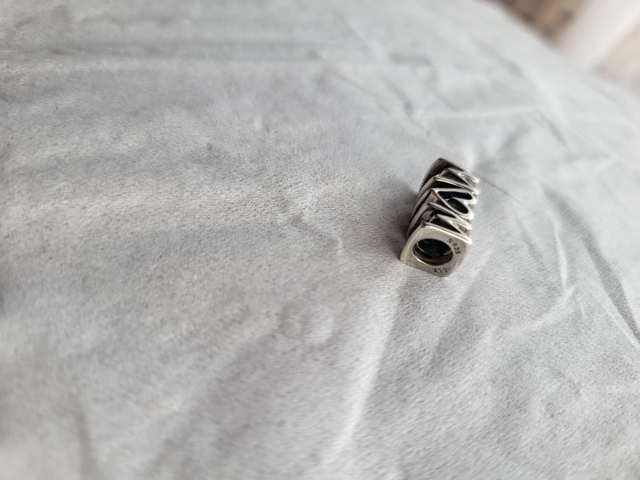 Charms pandora zawieszka mom