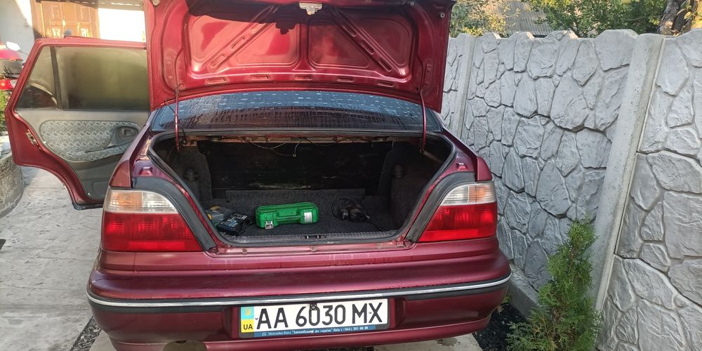 Продам део нексія