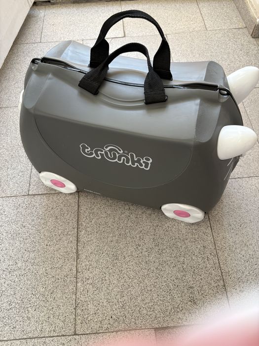 Продаю дитячий чемодан trunki