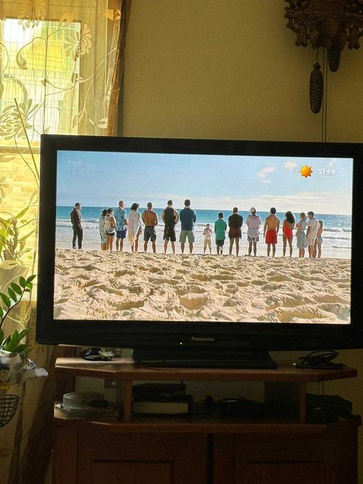 TV Panasonic tx p42c2e - 42 Polegadas até 100Hz + Movel TV Vazio 200 €