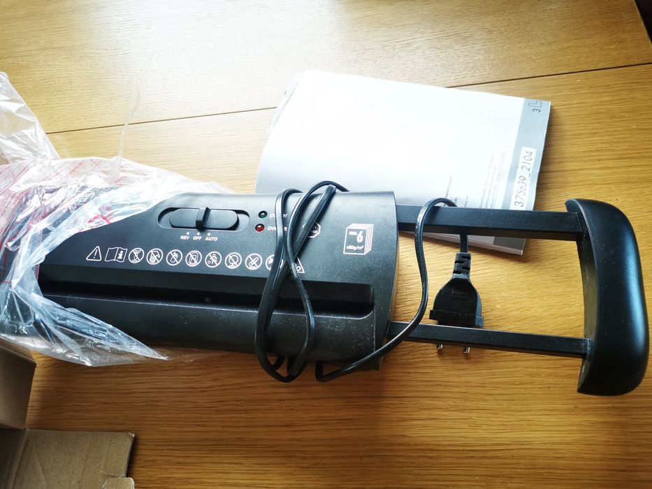 NISZCZARKA dokumentów na kosz jak nowa karton