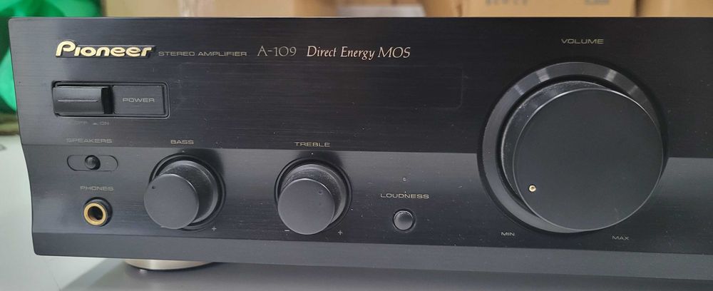 Pioneer A-109 Amplificador