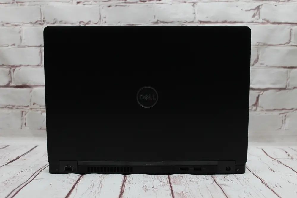 Продаеця Dell latitude 5490