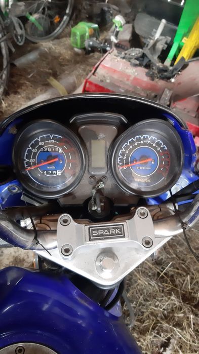 Продаю мотоцикл SPARK 200